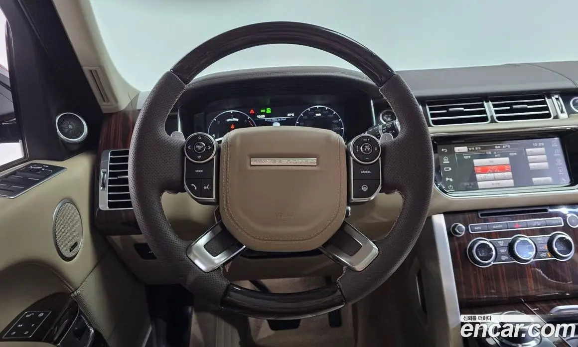 Land Rover Range Rover 2016 4.4 автомат (гидро), фото 13
