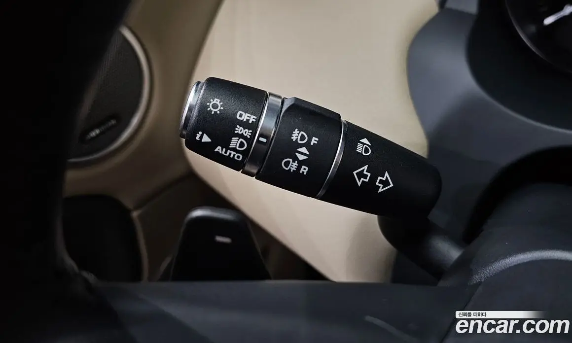 Land Rover Range Rover Evoque 2018 2.0 автомат (гидро), фото 23