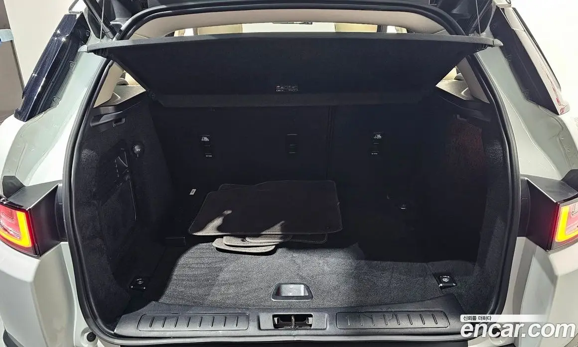 Land Rover Range Rover Evoque 2018 2.0 автомат (гидро), фото 26
