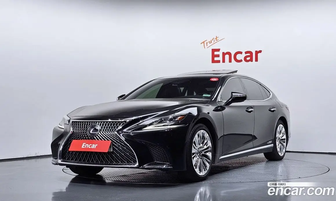Lexus LS 2018 3.5 автомат (гидро), фото 1 Lexus LS 2018 3.5 автомат (гидро), фото 1