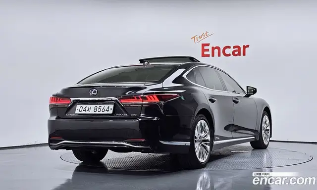 Lexus LS 2018 3.5 автомат (гидро), миниатюра 2 Lexus LS 2018 3.5 автомат (гидро), миниатюра 2