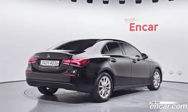 Mercedes-Benz A-Class 2020 2.0 автомат (гидро), миниатюра 2
