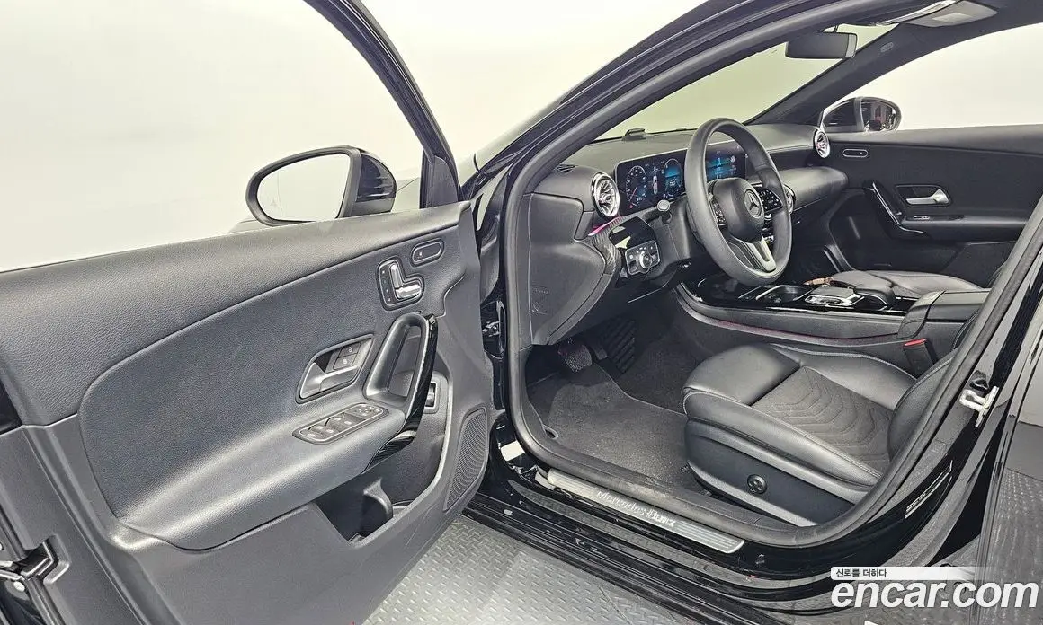 Mercedes-Benz A-Class 2020 2.0 автомат (гидро), фото 13