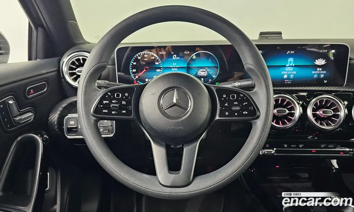 Mercedes-Benz A-Class 2020 2.0 автомат (гидро), фото 19