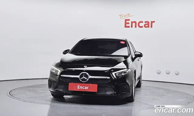 Mercedes-Benz A-Class 2020 2.0 автомат (гидро), миниатюра 3
