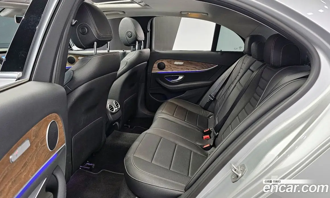 Mercedes-Benz E-Class 2018 2.0 автомат (гидро), фото 13