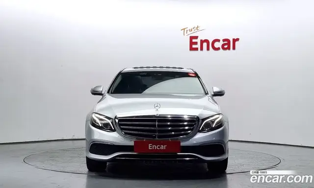 Mercedes-Benz E-Class 2018 2.0 автомат (гидро), миниатюра 3