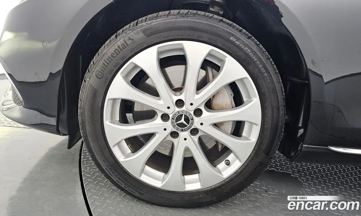 Mercedes-Benz E-Class 2019 2.0 автомат (гидро), фото 5