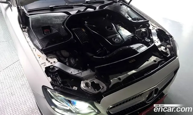 Mercedes-Benz E-Class 2019 2.0 автомат (гидро), миниатюра 6