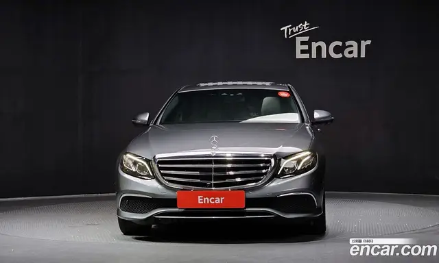 Mercedes-Benz E-Class 2020 2.0 автомат (гидро), миниатюра 3