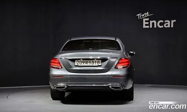 Mercedes-Benz E-Class 2020 2.0 автомат (гидро), миниатюра 4