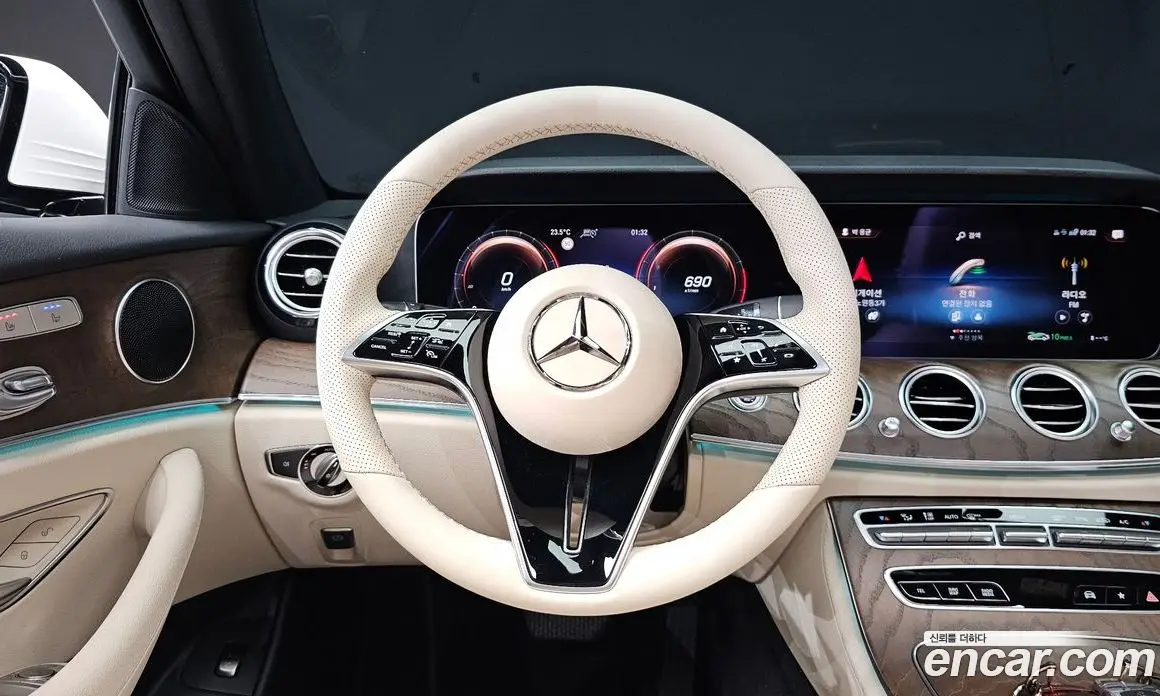 Mercedes-Benz E-Class 2021 2.0 автомат (гидро), фото 12