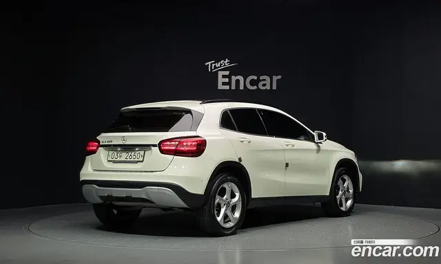 Mercedes-Benz GLA-Class 2017 2.0 автомат (гидро), миниатюра 2
