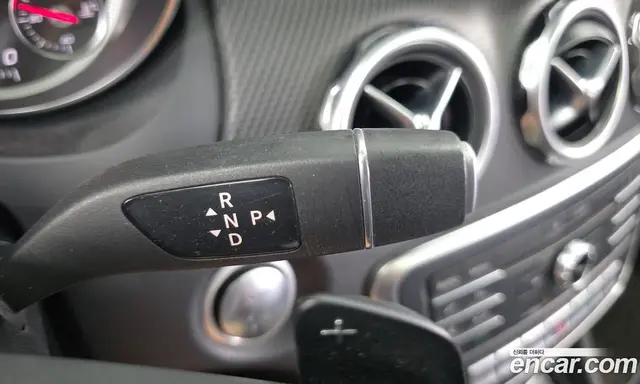 Mercedes-Benz GLA-Class 2017 2.0 автомат (гидро), миниатюра 12