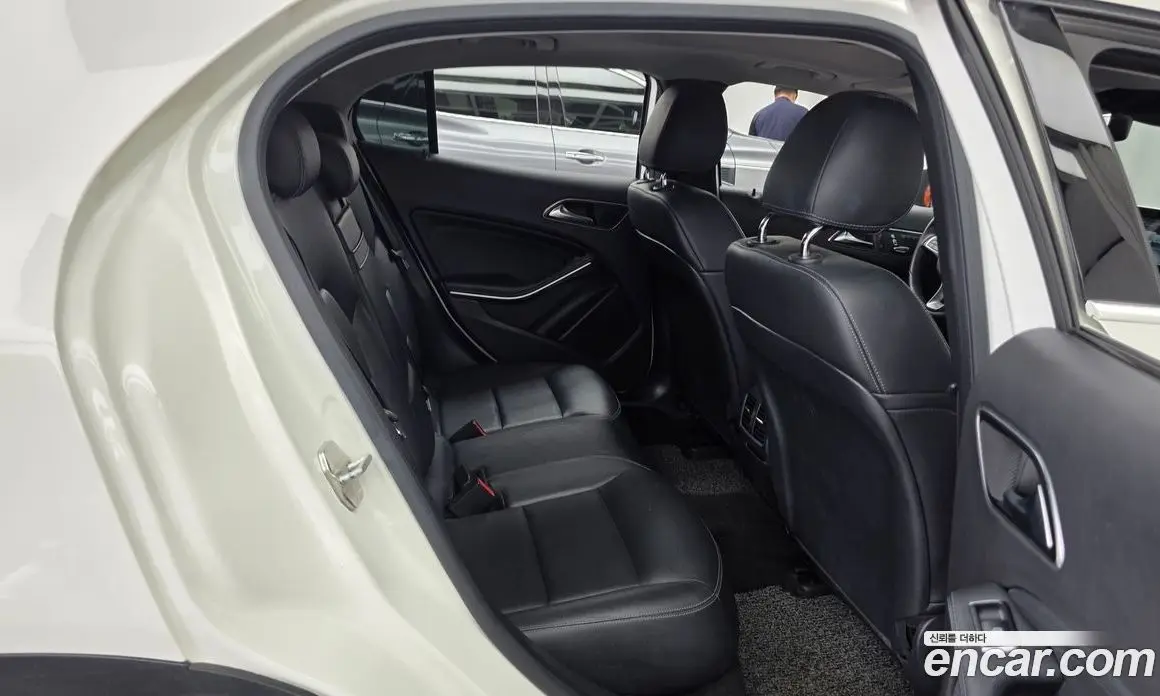 Mercedes-Benz GLA-Class 2017 2.0 автомат (гидро), фото 18