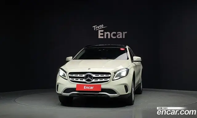 Mercedes-Benz GLA-Class 2017 2.0 автомат (гидро), миниатюра 3