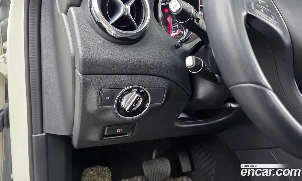 Mercedes-Benz GLA-Class 2017 2.0 автомат (гидро), фото 22