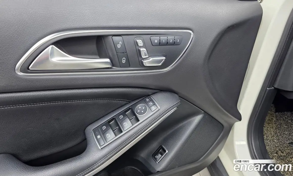 Mercedes-Benz GLA-Class 2017 2.0 автомат (гидро), фото 29