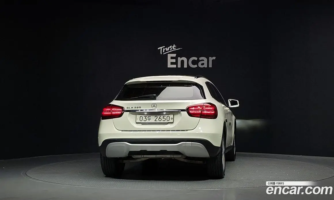 Mercedes-Benz GLA-Class 2017 2.0 автомат (гидро), фото 4