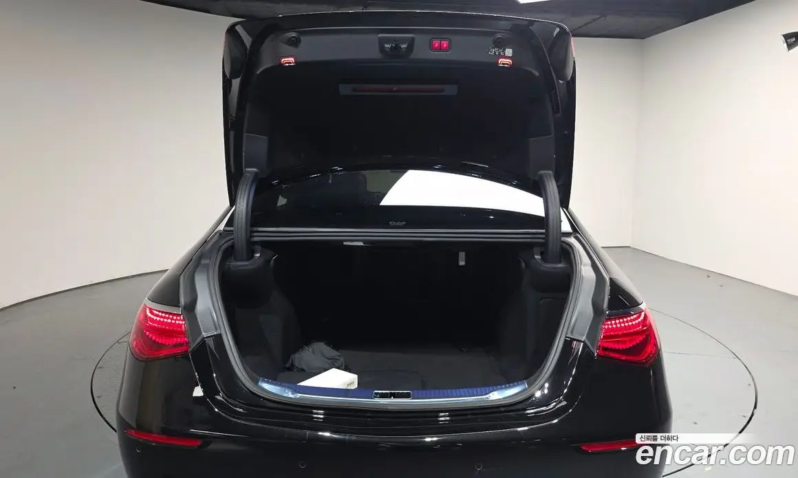 Mercedes-Benz S-Class 2022 4.0 автомат (гидро), фото 25