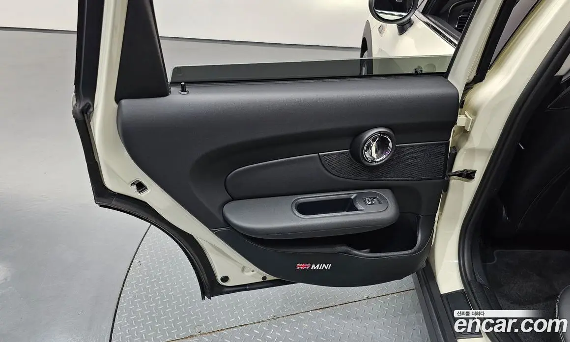 Mini Clubman 2021 2.0 автомат (гидро), фото 15