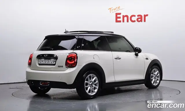Mini Cooper 2014 1.5 автомат (гидро), миниатюра 2