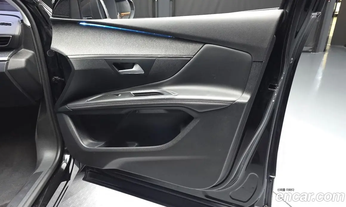 Peugeot 3008 2017 1.6 автомат (гидро), фото 14