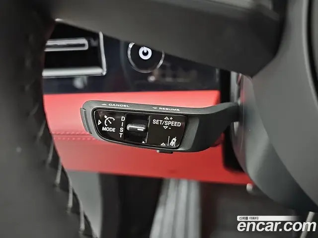 Porsche Taycan 2024 0.1 автомат (гидро), миниатюра 12
