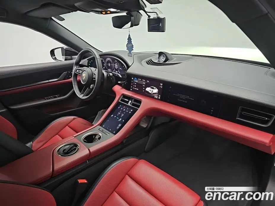Porsche Taycan 2024 0.1 автомат (гидро), фото 17