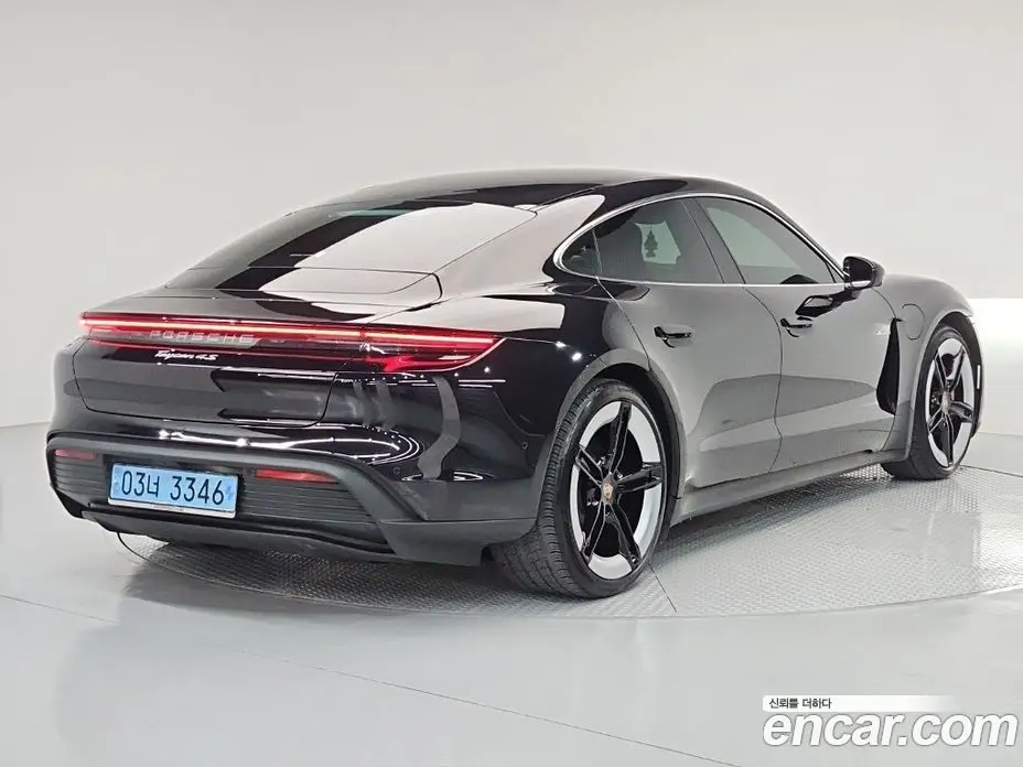 Porsche Taycan 2024 0.1 автомат (гидро), фото 3