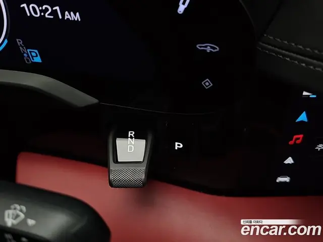 Porsche Taycan 2024 0.1 автомат (гидро), миниатюра 9