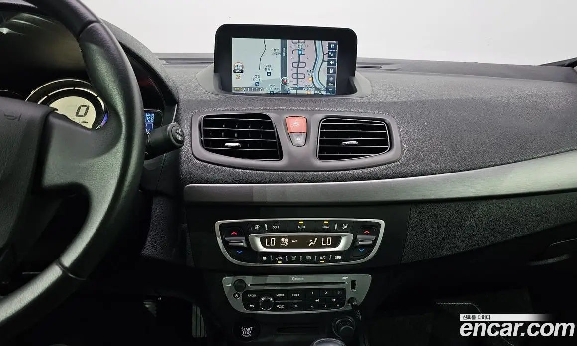 Renault (Samsung) SM3 2018 1.6 автомат (гидро), фото 16 Renault (Samsung) SM3 2018 1.6 автомат (гидро), фото 16