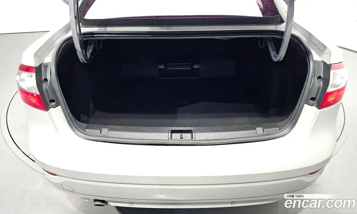 Renault (Samsung) SM3 2018 1.6 автомат (гидро), фото 20 Renault (Samsung) SM3 2018 1.6 автомат (гидро), фото 20