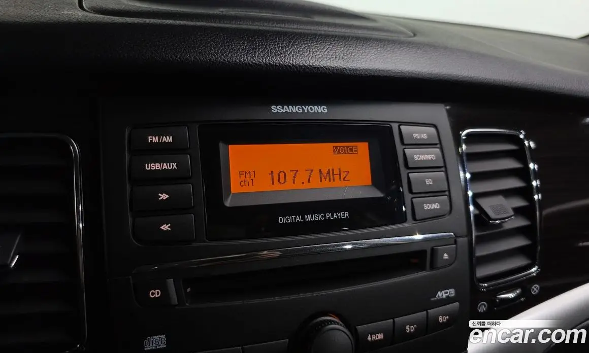 SsangYong Korando 2011 2.0 автомат (гидро), фото 14