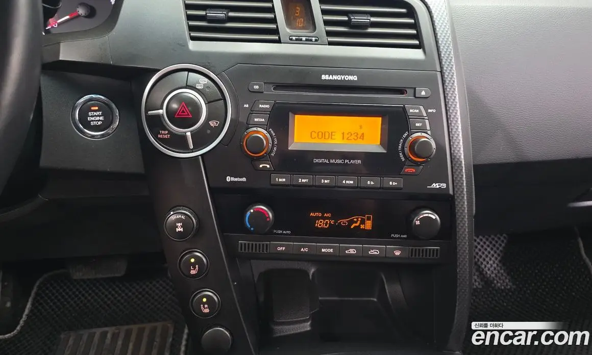 SsangYong Korando 2015 2.0 автомат (гидро), фото 16