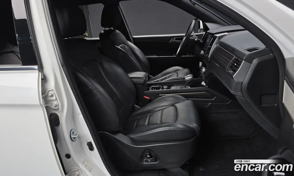 SsangYong Rexton 2018 2.2 автомат (гидро), фото 11