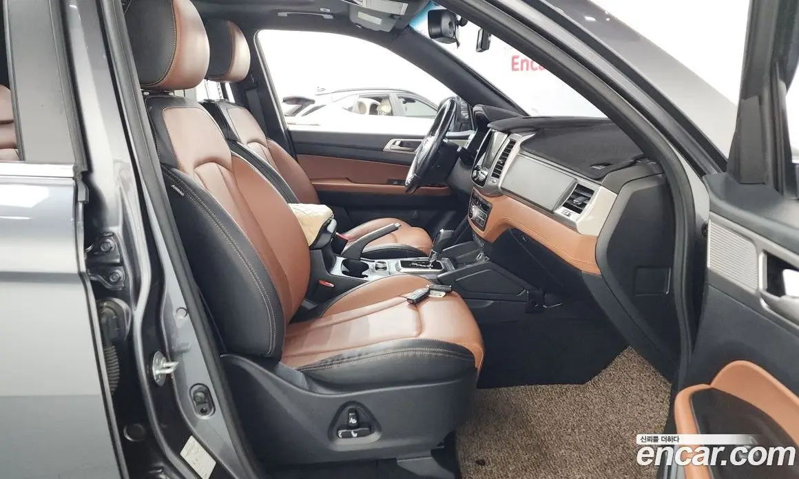 SsangYong Rexton 2018 2.2 автомат (гидро), фото 16