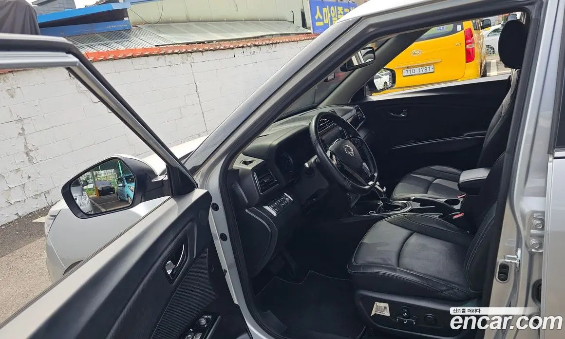 SsangYong TIBOLI 2019 1.6 автомат (гидро), фото 13