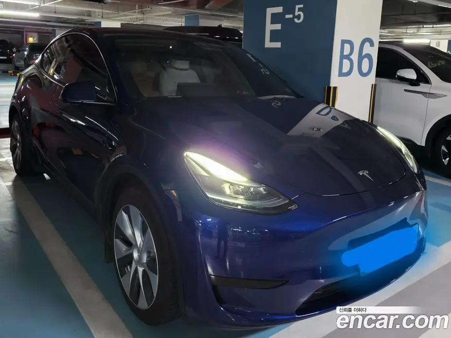 Tesla Model Y 2023 автомат (гидро), фото 3