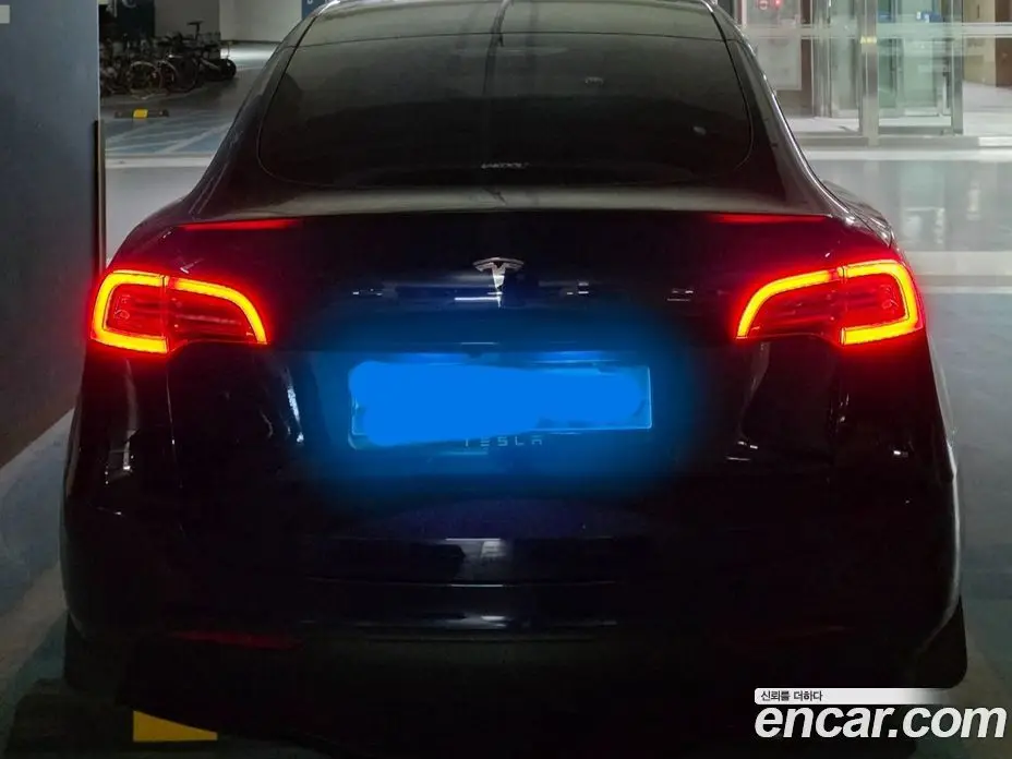 Tesla Model Y 2023 автомат (гидро), фото 4