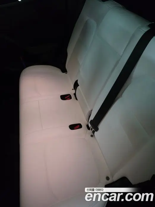 Tesla Model Y 2023 автомат (гидро), миниатюра 7