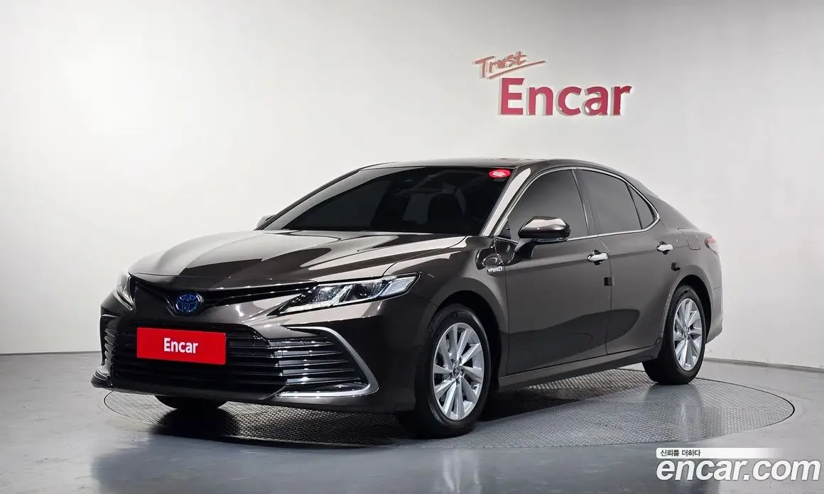 Toyota Camry 2021 2.5 автомат (гидро), фото 1 Toyota Camry 2021 2.5 автомат (гидро), фото 1