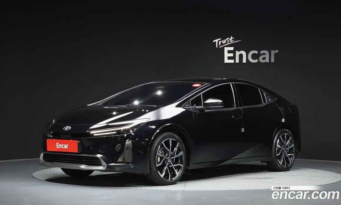 Toyota Prius 2026 2.0 автомат (гидро), фото 1 Toyota Prius 2026 2.0 автомат (гидро), фото 1
