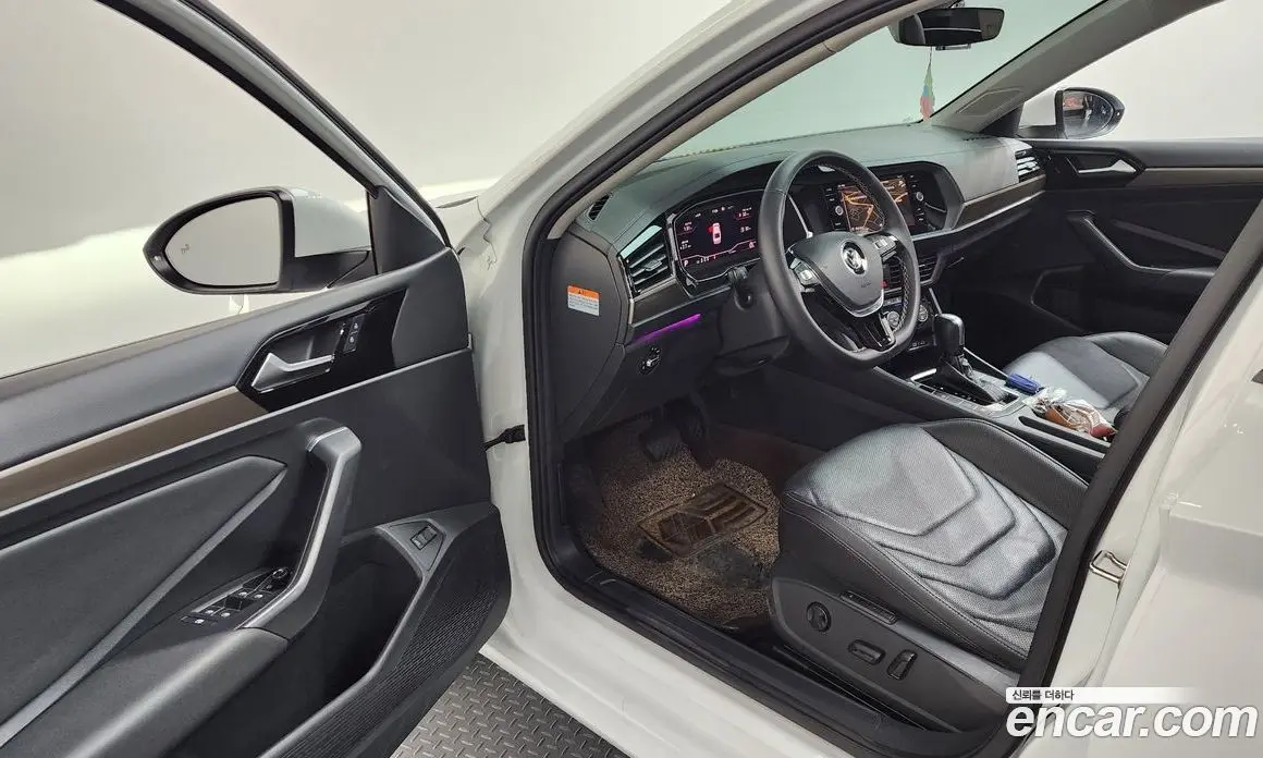 Volkswagen Jetta 2021 1.4 автомат (гидро), фото 13
