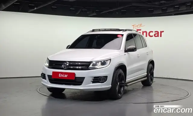 Volkswagen Tiguan 2016 2.0 автомат (гидро), миниатюра 1