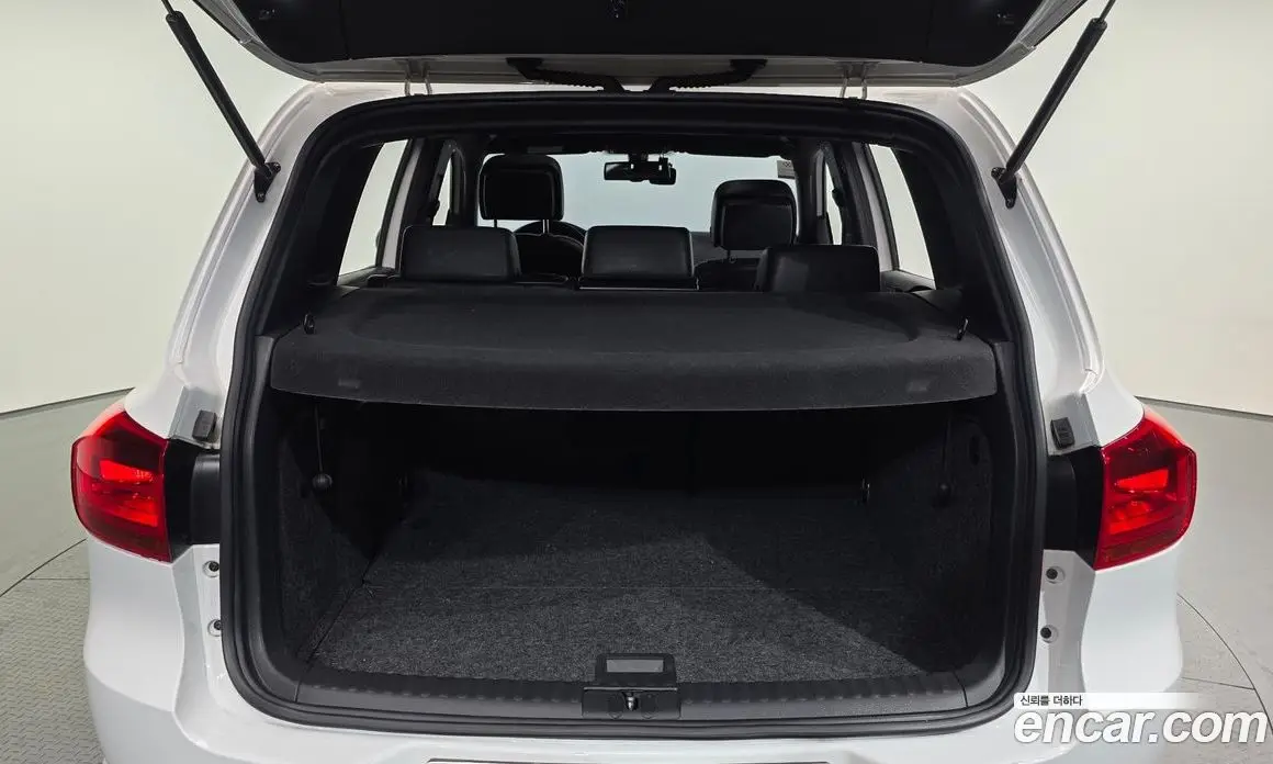 Volkswagen Tiguan 2016 2.0 автомат (гидро), фото 20