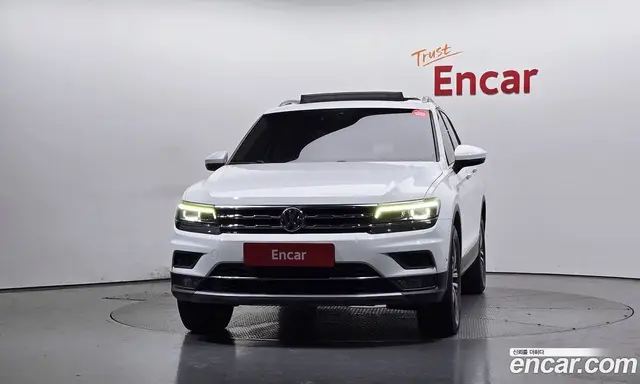 Volkswagen Tiguan 2020 2.0 автомат (гидро), миниатюра 3