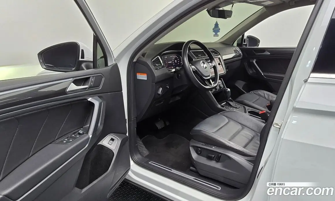 Volkswagen Tiguan 2020 2.0 автомат (гидро), фото 10