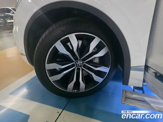 Volkswagen Touareg 2021 4.0 автомат (гидро), миниатюра 12
