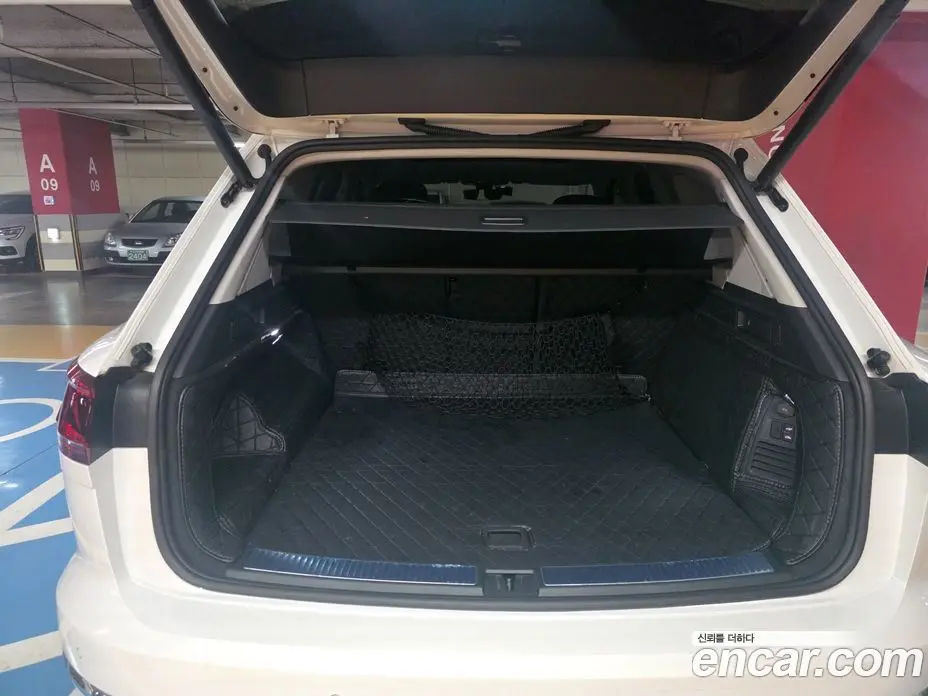 Volkswagen Touareg 2021 4.0 автомат (гидро), фото 4